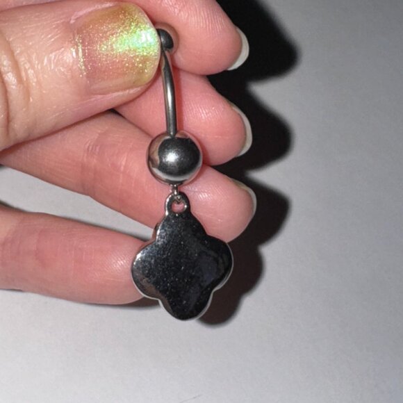 Flower Design Dangle Belly Ring - Picture 3 of 9